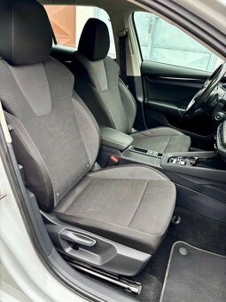 Škoda Octavia 4 2.0TDI DSG - 9