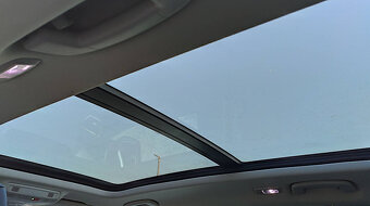 Škoda Superb combi 4x4 L&K + WEBASTO - 9