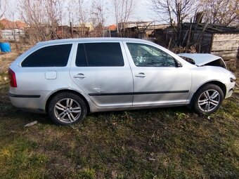 Škoda Octavia combi 2tdi dsg - 9
