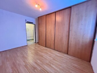 2-izb.byt Kalvária, balkón - 8.mája, vlastné kúrenie - 9