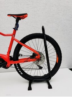 E-bike KTM Macina Race 271 vo veľkosti L. 1210 - 9