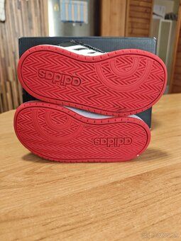 Adidas č.26 - 9