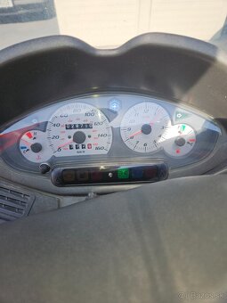Piaggio X8 125 11kw - 9