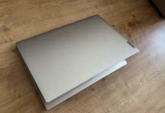 //15.6"/Lenovo/4GB RAM DDR5/NvMe SSD 128GB/Intel HD 2GB - 9