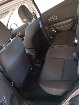 Honda HR-V 1.5 i-VTEC Elegance A/T - 9