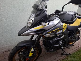SUZUKI V-STROM DL 1000 - 9