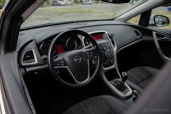 Opel Astra Sport Tourer ST 1.4 Turbo 140k Essentia/Selection - 9