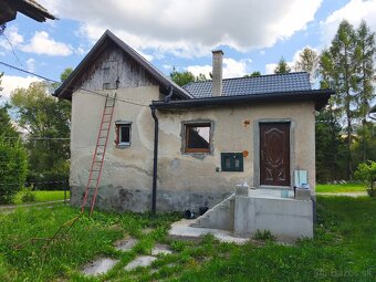 2 izb. Dom  v obci Sklené - 9