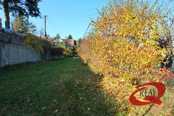 POZEMOK SO STAVEBNÝM POVOLENÍM V TICHEJ ČASTI DÚBRAVKY - 9