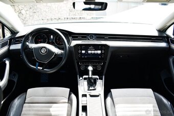 Volkswagen Passat Variant 2.0 TDI BMT R-Line Highline DSG - 9