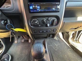Predám Suzuki Jimny 1,3i. 4x4 - 9