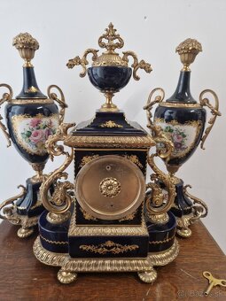 Porcelánové hodiny a vázy - 9