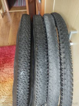 {16}  Plášte pre 20, 26, 27, 29 - 9