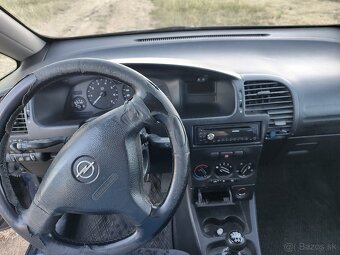 Opel Zafira 1.6 benzín/LPG - 9