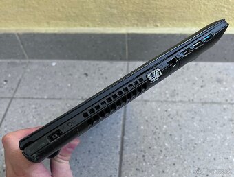 Lenovo G50 / i5 5200U / 8GB RAM / 256GB SSD / AMD R5 /15.6" - 9