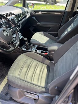 Volkswagen Touran 2.0 TDI Highline - 9