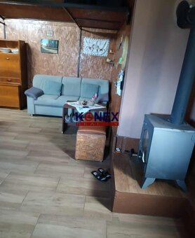 Záhrada so záhradným domčekom - JASENOVCE - 9