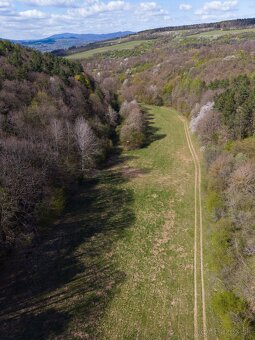 PREDAJ: Pozemok v obci Beckov - 9