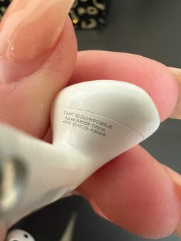 Apple AirPods 4 ANC - 9