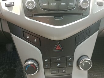 Predám Chevrolet Cruze 1.6 benzín 83kw - 9
