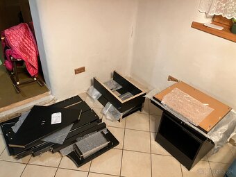 Ikea rohovy kancelarsky stolik - 9