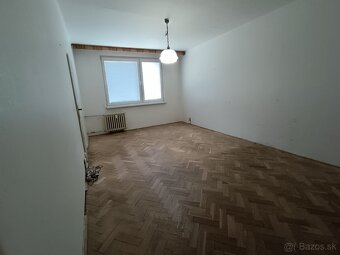 Priestranný byt vo výbornej lokalite mesta Tlmače-Lipník - 9