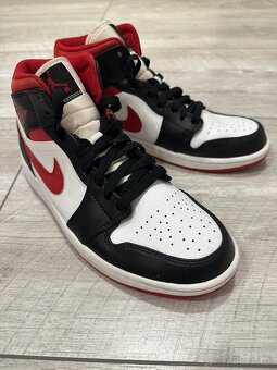 Air Jordan 1 Mid Gym Red Black White - 9