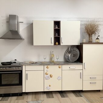 Svetlá moderná kuchyňa IRMA - 9