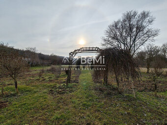 Pozemok 7 400 m² len 33 km od Košíc - 9