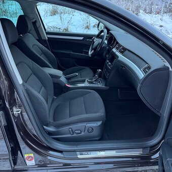 Škoda superb 2.0 TDi DSG - 9