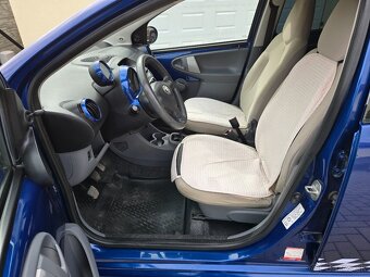 Toyota Aygo 1.0i - 9