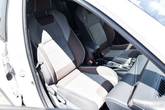 Toyota Corolla Combi Trek 2.0 hybrid - 9