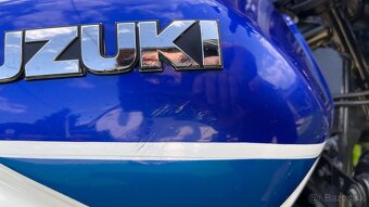 Suzuki gsx 1400 - 9