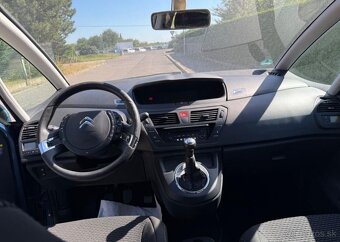 Citroën C4 Picasso 1,6i klima , 7 Míst benzín manuál 88 kw - 9