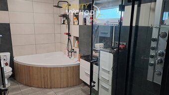 Rodinný dom s bazénom za cenu bytu - 9