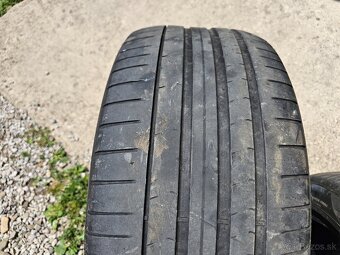 275/40 R20 - 9