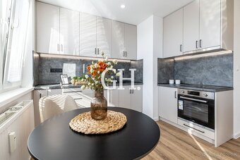 Kompletna rekonštrukcia - ROSNÁ - 3 izbový byt - Kompletne z - 9