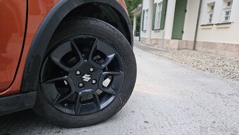 Suzuki Ignis 1.2 - 9