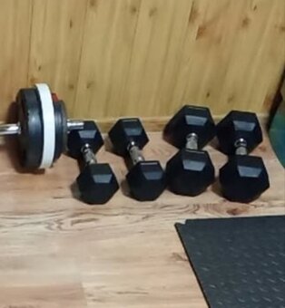Hexagonalne činky 2x10kg =70€ - 9