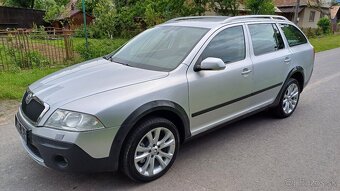 Škoda octavia Scout 2.0 FSI4x4.combi model 2009 dobrom stave - 9