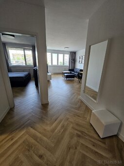 2-izbový byt s parkovaním a klimatizáciou - 9
