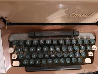 Pisaci stroj Consul, model 1504 - 9