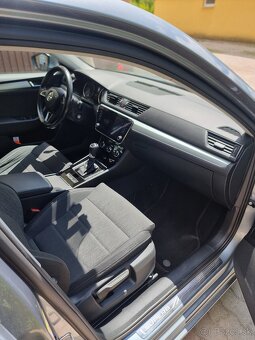 Škoda Superb 2017 1.6 TDI DSG - 9