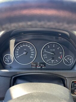 BMW 3 Touring 318d, Automat, 2014, 105 kW, 328487 km - 9