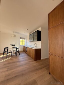 Ponúkam na prenájom 3 izbový byť 85m² TOPOĽČIANKY - 9