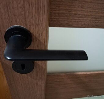 Kľučky a rôzne typy dverového príslušenstva - 9