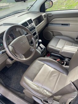 Predam jeep 2.4 benzín LPG 4x4 - 9