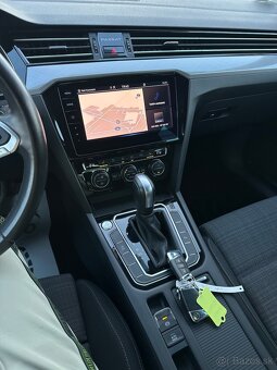 VW PASSAT B8 2.0TDi DSG 140kW MATRIX/VIRTUAL/ŤAŽNÉ/KAMERA - 9