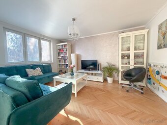 Príjemný 3-izbový byt so zimnou záhradou - 9