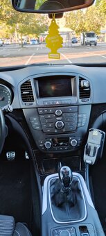 Opel Insignia A combi - 9